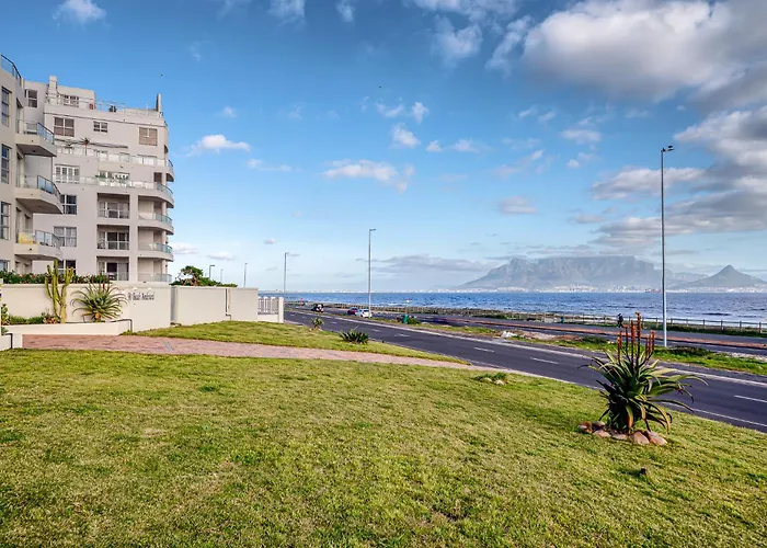Blouberg Beachfront Apartment - Loadshedding Free