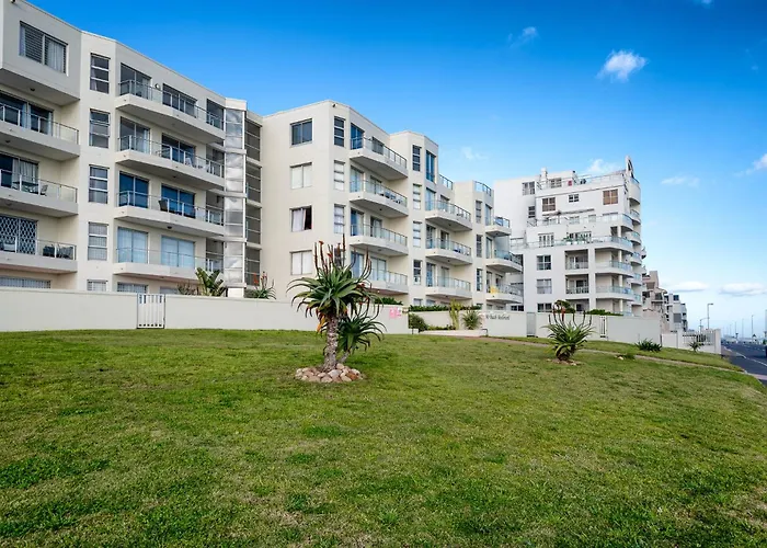 Blouberg Beachfront Apartment - Loadshedding Free